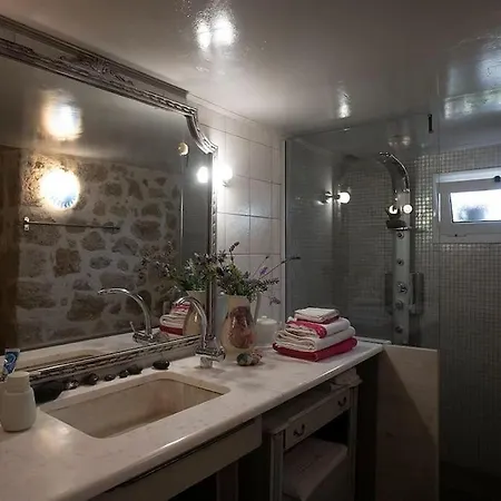 Stone Suite In The Center Of Korinth Exterior foto
