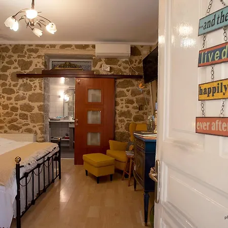 Stone Suite In The Center Of Korinth Exterior foto