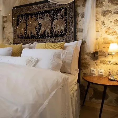 Stone Suite In The Center Of Korinth Exterior foto